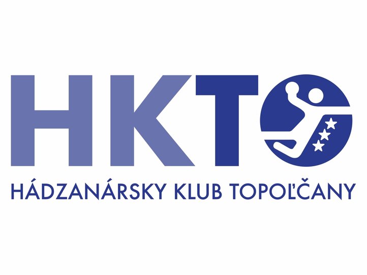 Naši hráči a tréner v dianí ...